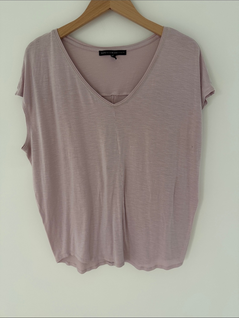 White House Black Market Dusty Rose V-Neck Short Sleeve Tee Size Large